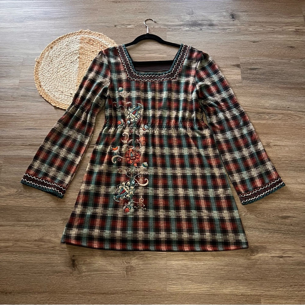 DOUBLE D RANCH Plaid Flannel Embroidered Bell Top READ DESC